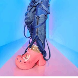 CROCS Pink Platform Mules